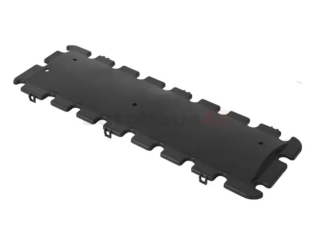 Last Chance URO Parts LDR000350, 11141736106 Valley Pan Cover; Cover between cylinder heads - Land Rover