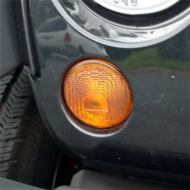 Omix Park Lamp Right Amber 07-13 Jeep Wrangler Limited Edition