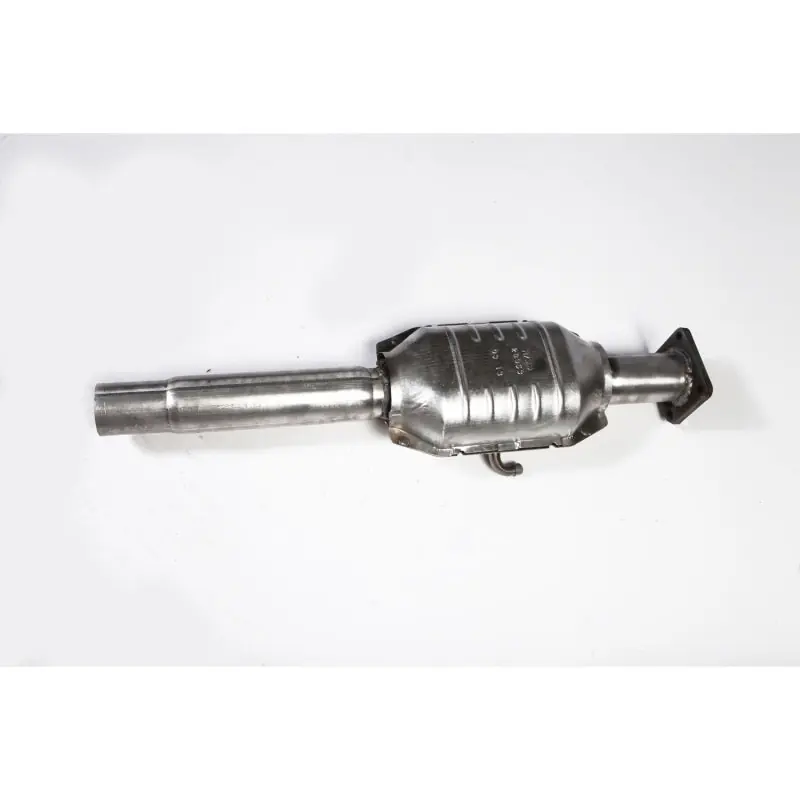 Omix Catalytic Converter 84-90 Cherokee and Wrangler Worldwide Shipping