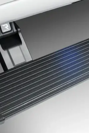 Worldwide Shipping AMP Research 2025 RAM 2500/3500 HD PowerStep