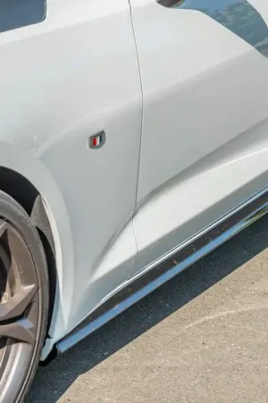 6th Gen Camaro 1LE Facelift Package Side Skirts, Gloss Black :: 2016-2024 Camaro Non-ZL1 Worldwide Shipping