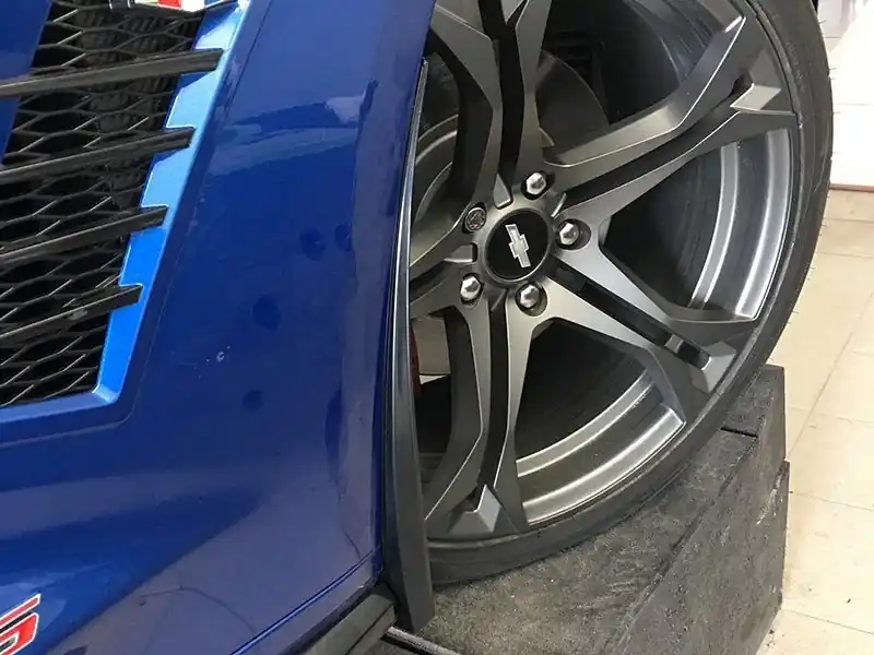 ACS Front Rock Guards, Gloss Black :: 2016-2024 Camaro Non-ZL1 Instant Buy