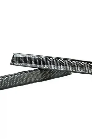 Bargain ISC Smoked Rear Reflectors :: 2016-2024 Camaro